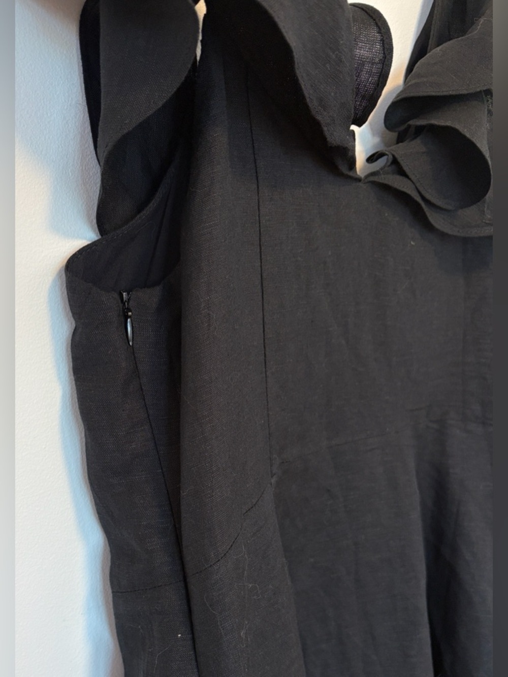 ASTR The Label Emi Black Cold Shoulder Ruffle Fit & Flare Dress NWT, sz : med - Picture 11 of 12